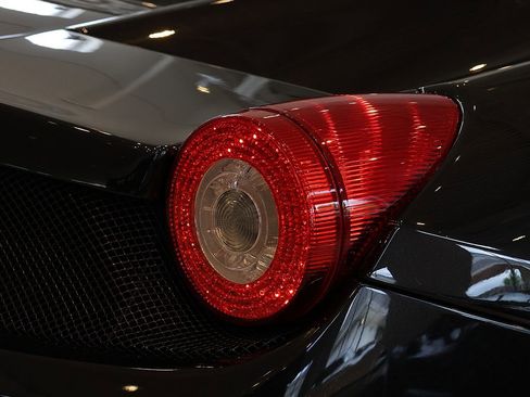 Used 2011 Ferrari 458 Italia Coupe RWD image 46