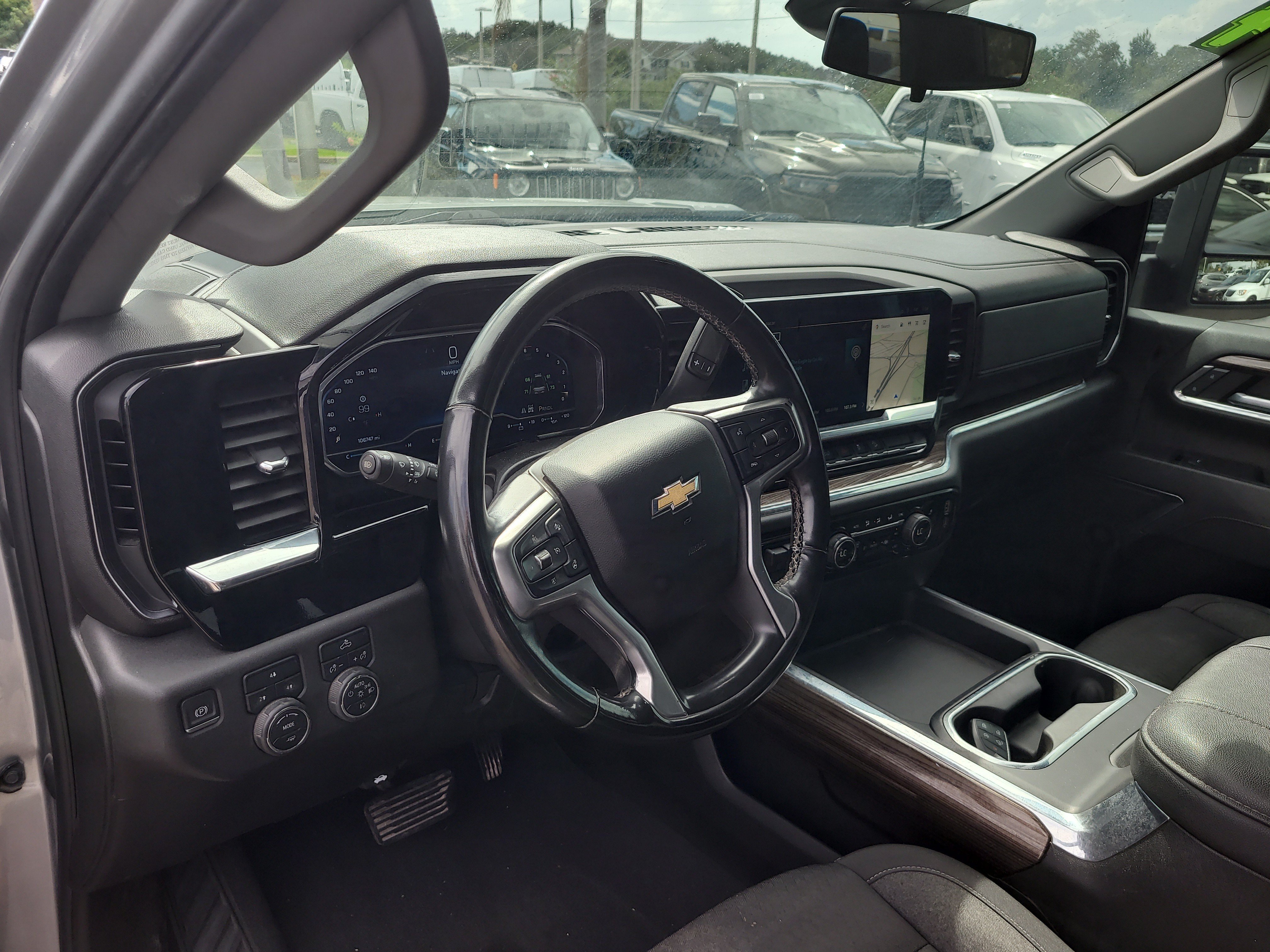 Used 2024 Chevrolet Silverado 2500 LT AWD/4WD image 19