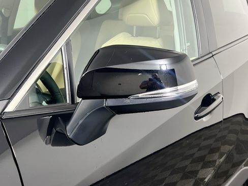 Used 2025 Toyota RAV4 XLE image 12