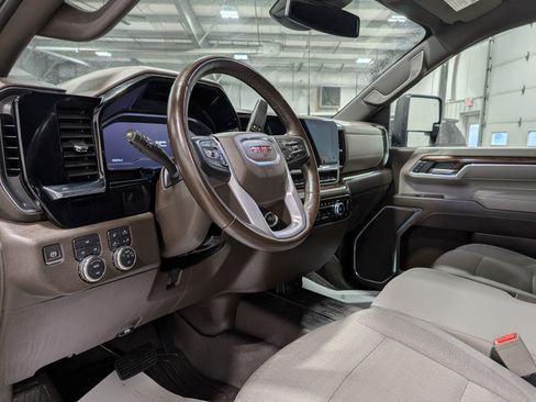 Used 2024 GMC Sierra 3500 SLE w/ SLE Value Package image 14
