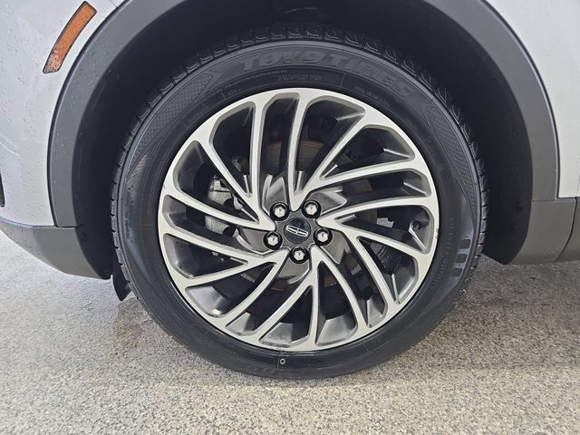 Used 2019 Lincoln Nautilus Reserve AWD/4WD image 26