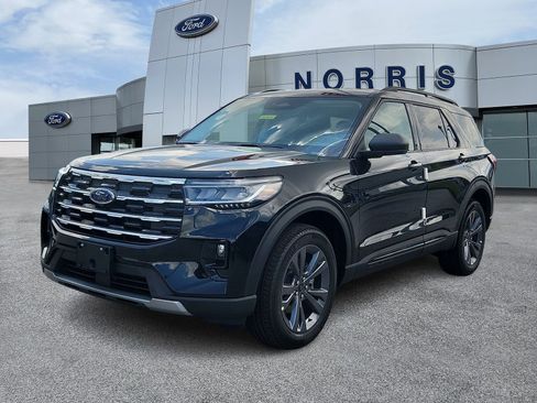 New 2026 Ford Explorer Active w/ Active Comfort Package AWD/4WD image 2