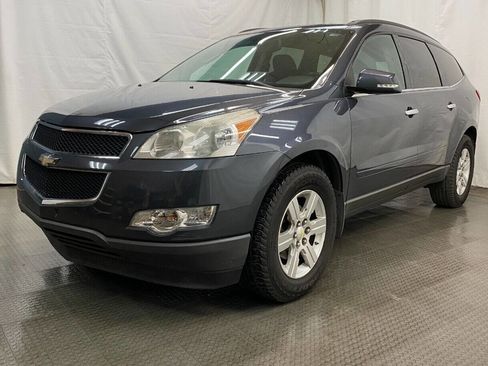 Used 2010 Chevrolet Traverse LT image 4