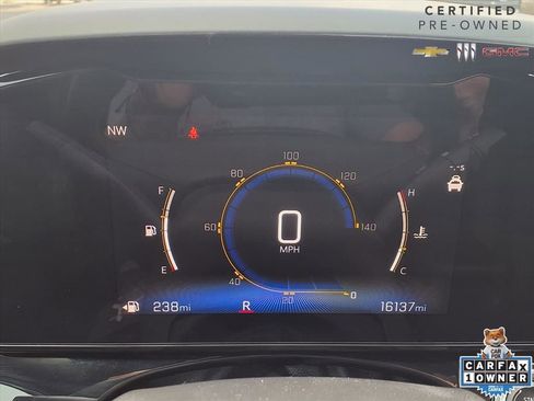 Certified 2025 Chevrolet Trax RS w/ Driver Confidence Package image 12