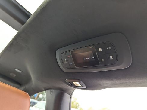 New 2026 Chrysler Pacifica Pinnacle image 32