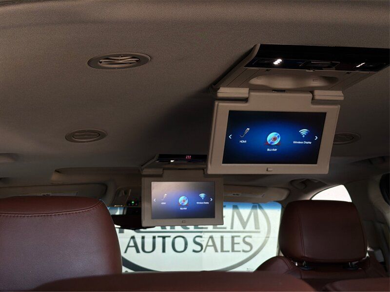 Used 2020 Cadillac Escalade ESV Premium Luxury AWD/4WD image 18