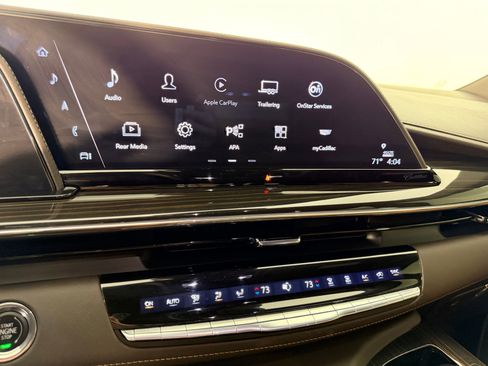 Used 2023 Cadillac Escalade ESV Sport w/ LPO, ONYX Package AWD/4WD image 24