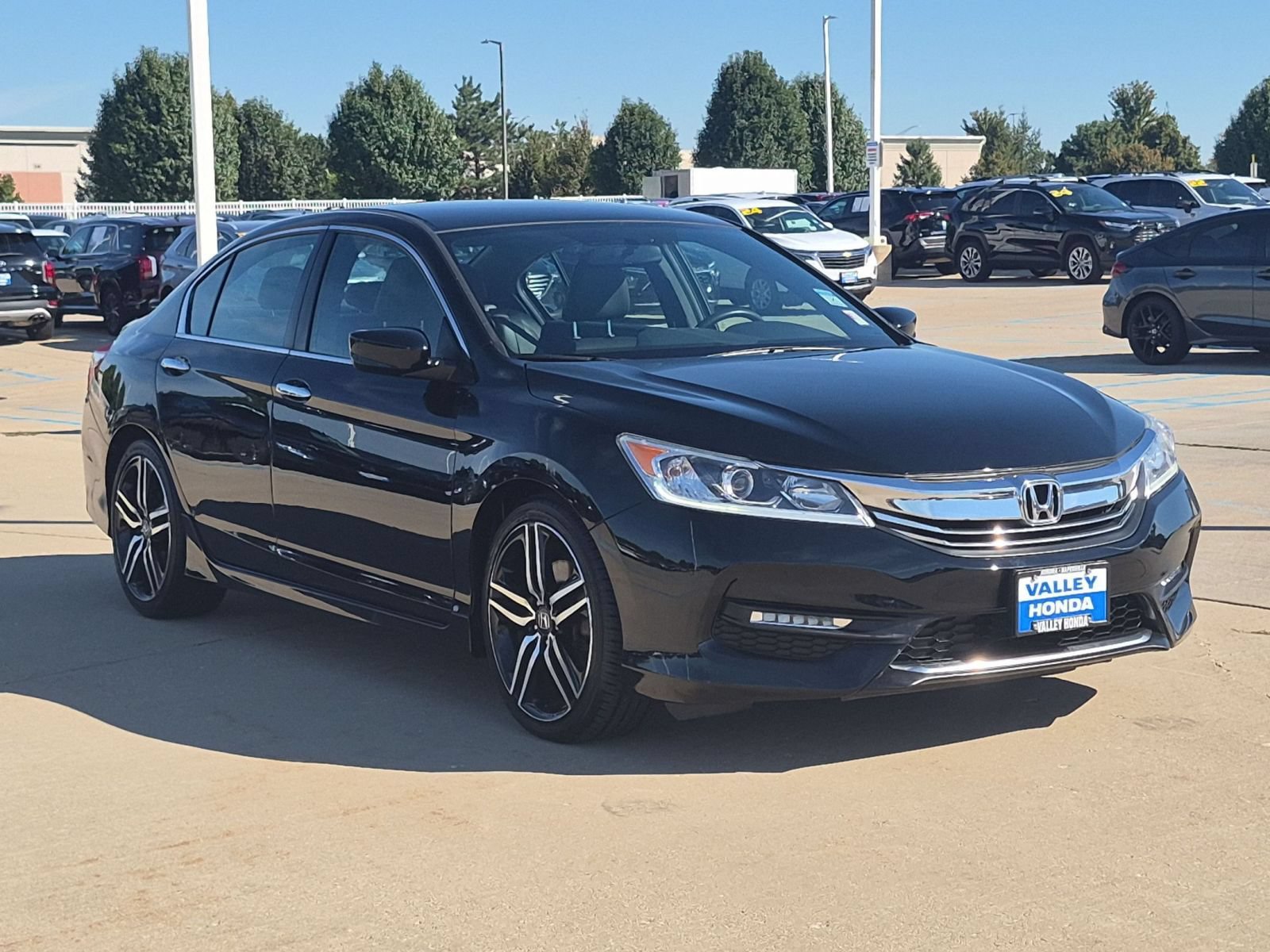 Used 2016 Honda Accord Sport image 5