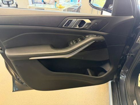 Used 2021 BMW X5 sDrive40i w/ M Sport Package image 28