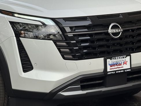 New 2026 Nissan Pathfinder Platinum AWD/4WD image 3