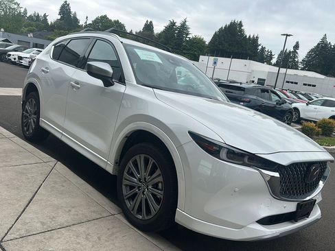 Used 2024 MAZDA CX-5 Signature AWD/4WD image 6