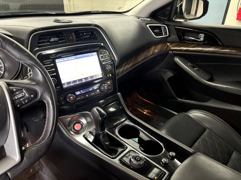 Used 2016 Nissan Maxima Platinum image 16