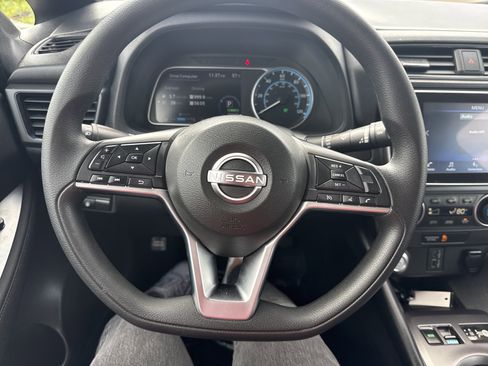 Used 2023 Nissan Leaf S image 21