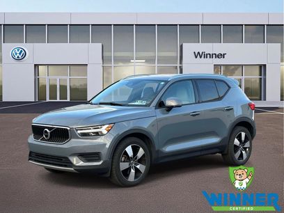 Used 2020 Volvo XC40 T5 Momentum