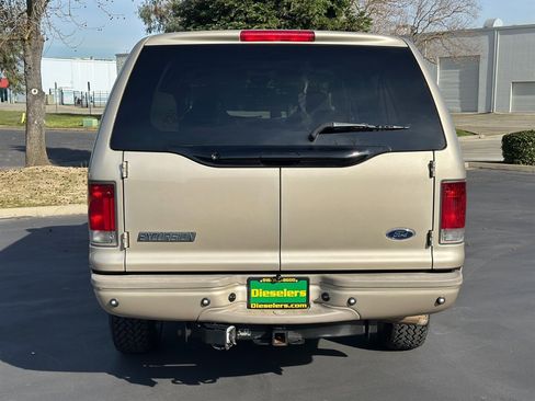 Used 2005 Ford Excursion Limited image 7