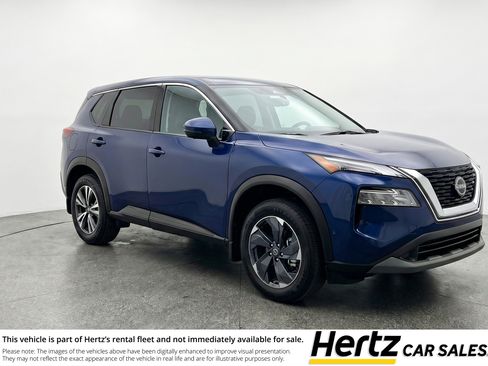 Used 2025 Nissan Rogue SV image 1