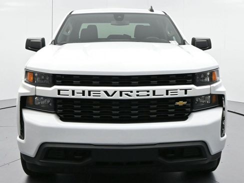 Used 2022 Chevrolet Silverado 1500 Custom w/ Safety Confidence Package RWD image 2