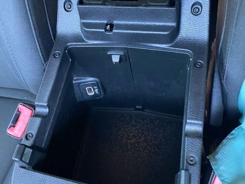 Used 2020 Jeep Wrangler Unlimited Sahara image 27