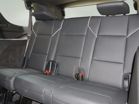 Certified 2025 Cadillac Escalade Premium Luxury AWD/4WD image 12