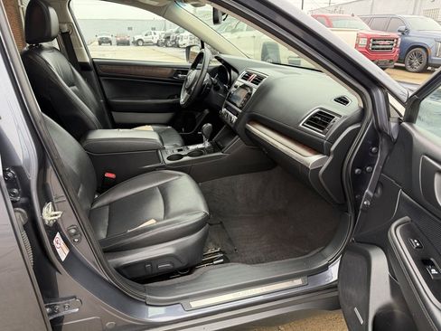 Used 2015 Subaru Outback 2.5i Limited image 19