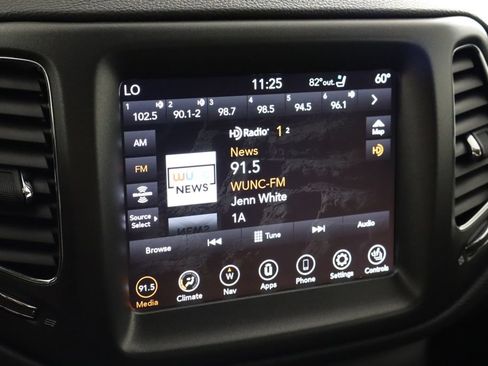 Used 2021 Jeep Compass Trailhawk AWD/4WD image 23