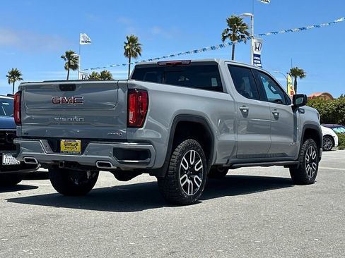 Used 2025 GMC Sierra 1500 AT4 w/ Technology Package AWD/4WD image 3