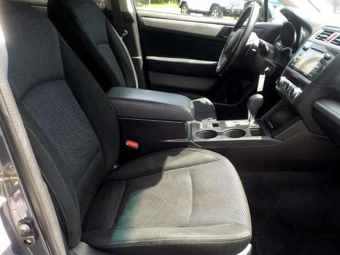 Used 2016 Subaru Outback 2.5i Premium image 32