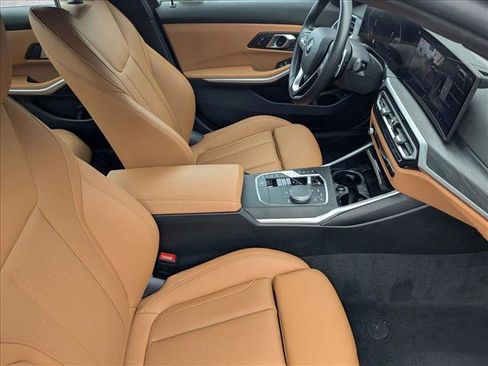 Used 2024 BMW 330i Sedan w/ Premium Package image 21