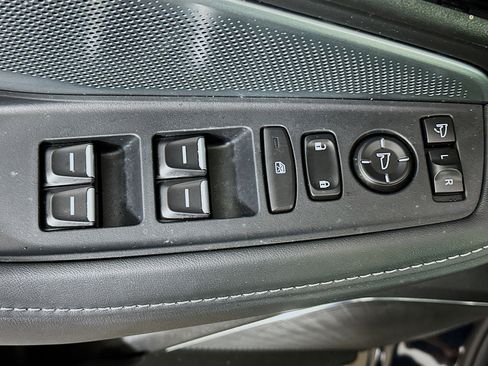 Used 2025 Acura MDX SH-AWD w/ Technology Package image 15