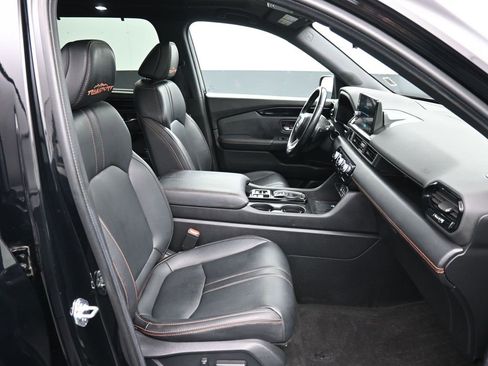 Certified 2023 Honda Pilot TrailSport image 27