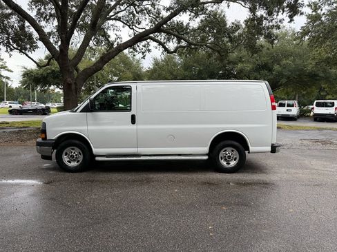 Used 2024 GMC Savana 2500 w/ Driver Convenience Package image 8