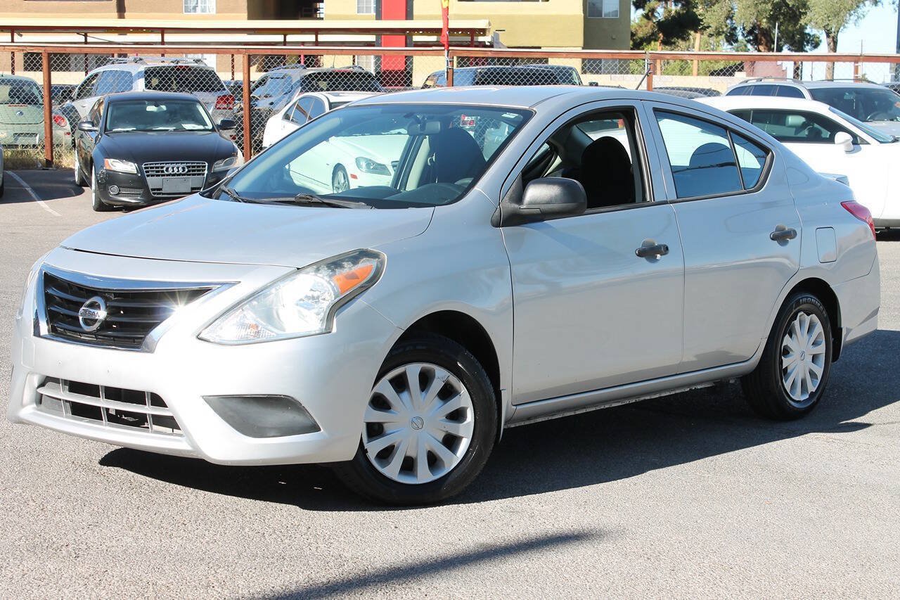 Used 2015 Nissan Versa S Plus FWD image 4