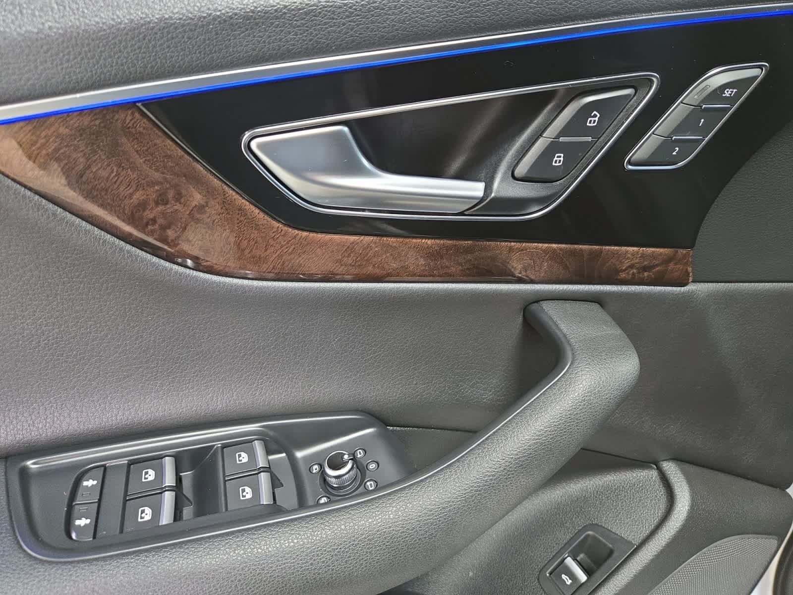 Used 2018 Audi Q7 3.0T Prestige AWD/4WD image 16