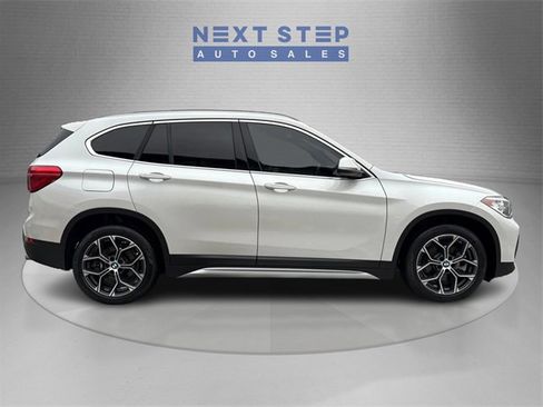 Used 2021 BMW X1 sDrive28i w/ Convenience Package image 9