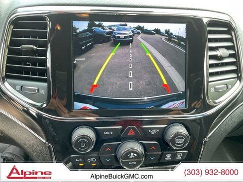 Used 2021 Jeep Grand Cherokee Limited w/ Sun & Sound Group AWD/4WD image 18