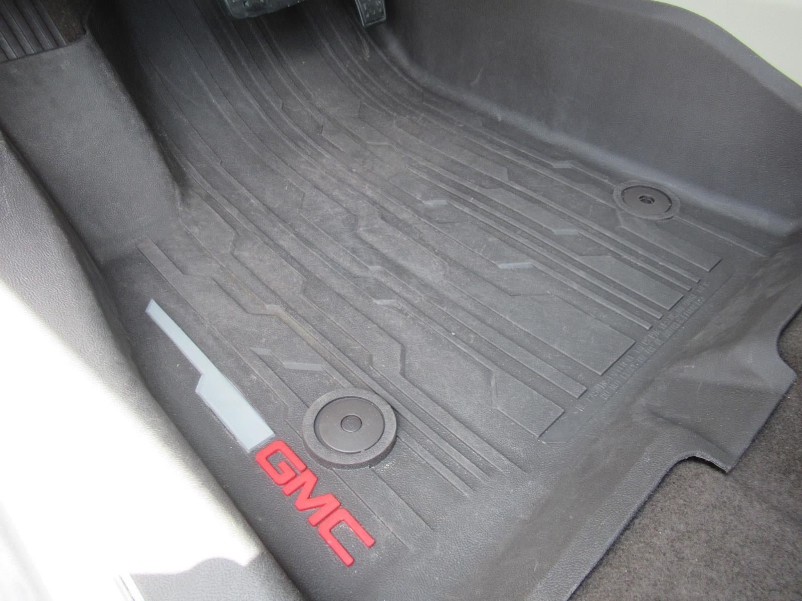 Used 2019 GMC Acadia Denali w/ Technology Package FWD image 34