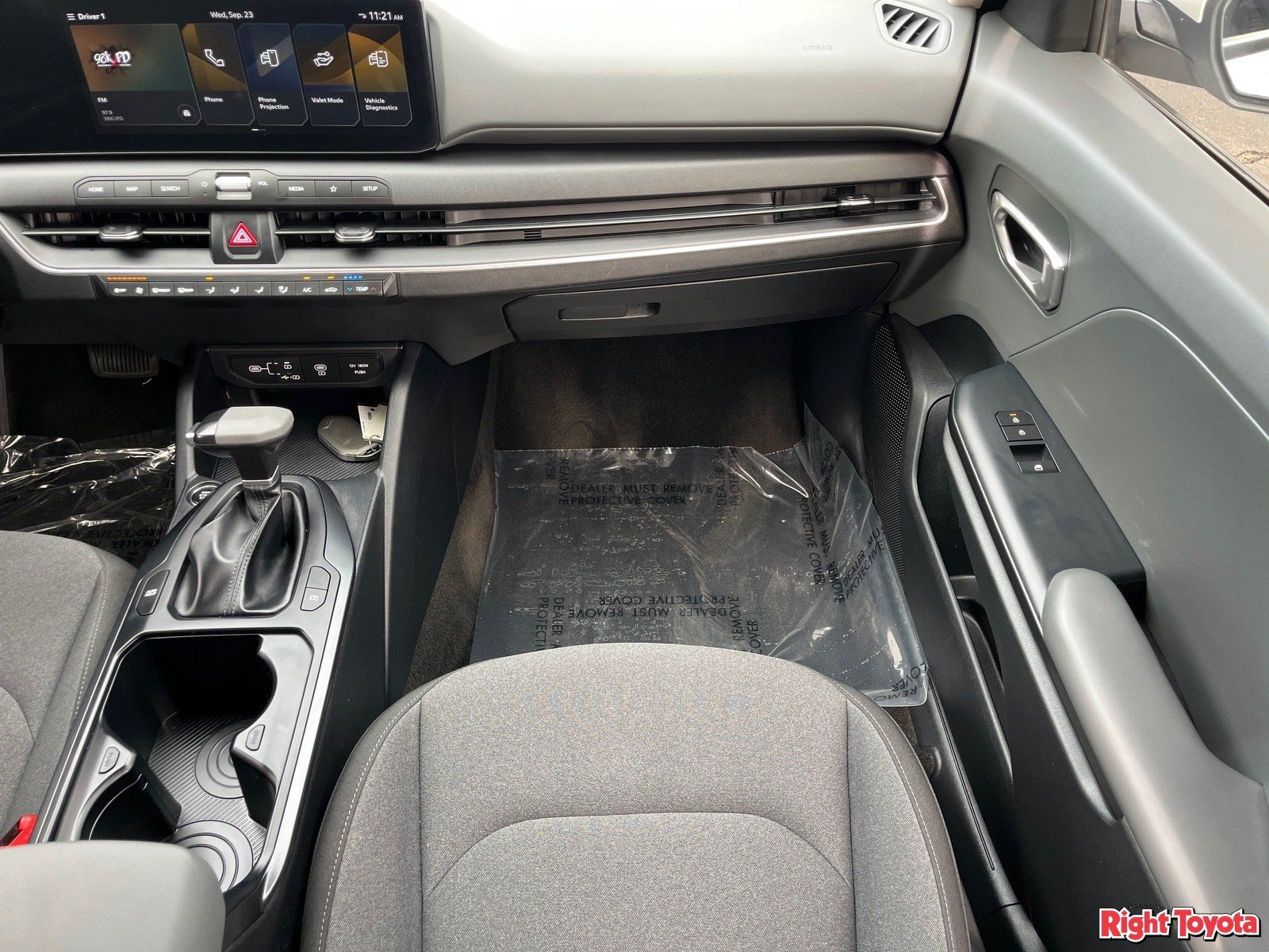 Used 2025 Kia K4 FWD image 18