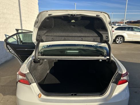 Certified 2023 Toyota Camry SE image 17