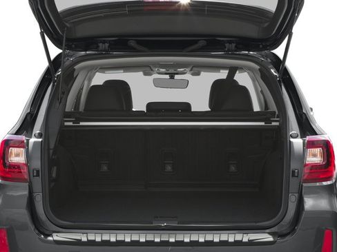 Used 2017 Subaru Outback 3.6R Limited image 14