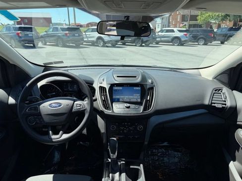 Certified 2018 Ford Escape SE w/ SE Sync 3 Package AWD/4WD image 14