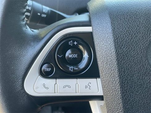 Used 2017 Toyota Prius Prime Advanced image 9