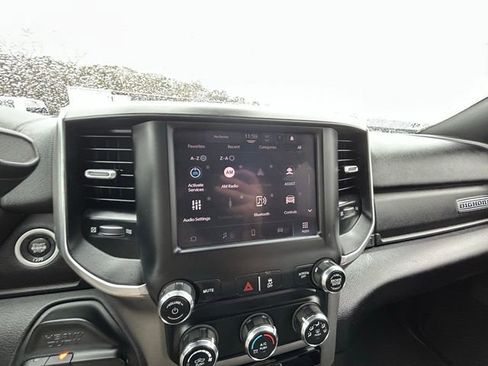 Used 2024 RAM 3500 Big Horn AWD/4WD image 34