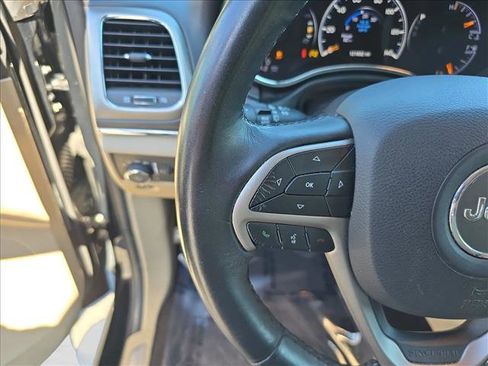 Used 2019 Jeep Grand Cherokee Limited AWD/4WD image 16