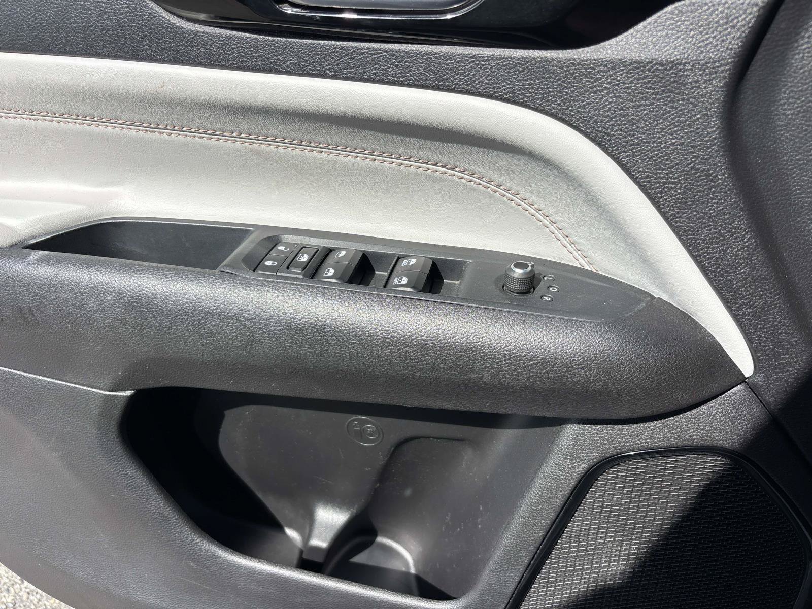 Certified 2025 Jeep Compass Limited AWD/4WD image 16