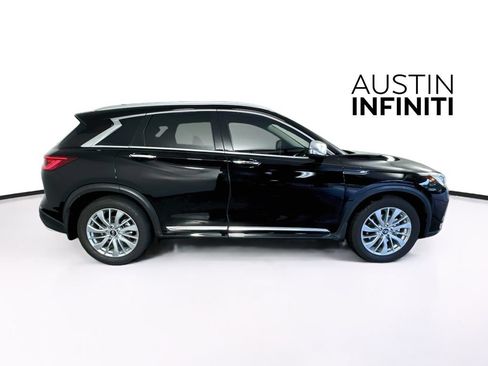 Certified 2023 INFINITI QX50 Luxe w/ Accent Package FWD image 11
