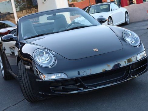 Used 2006 Porsche 911 Carrera RWD image 2