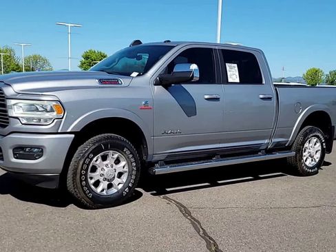 Used 2022 RAM 2500 Laramie AWD/4WD image 4
