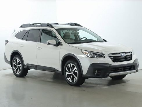 Used 2020 Subaru Outback Limited image 9