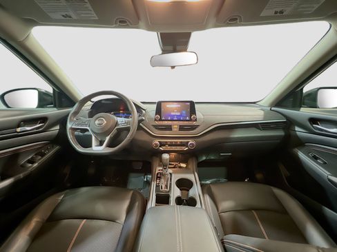 Used 2022 Nissan Altima 2.5 SR FWD image 15