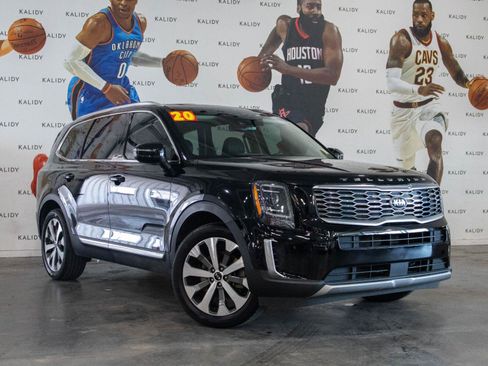 Used 2020 Kia Telluride EX w/ EX Premium Package FWD image 2